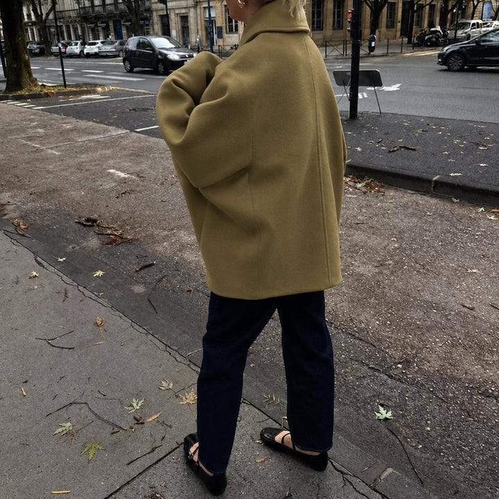 Oversized Women's Trench Coat for Autumn Layering (3)