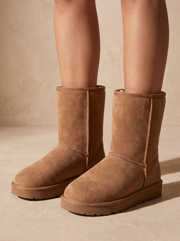 Women's Black Sherpa-Lined Knee-High Boots for Winter