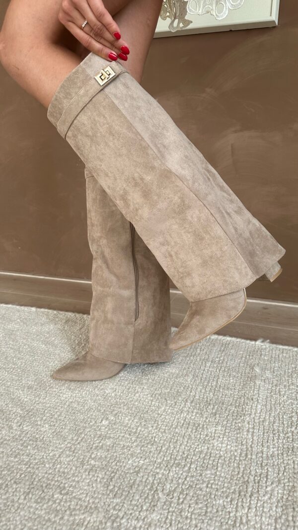 Women's Black Suede Knee-High Boots for Everyday Wear (5)