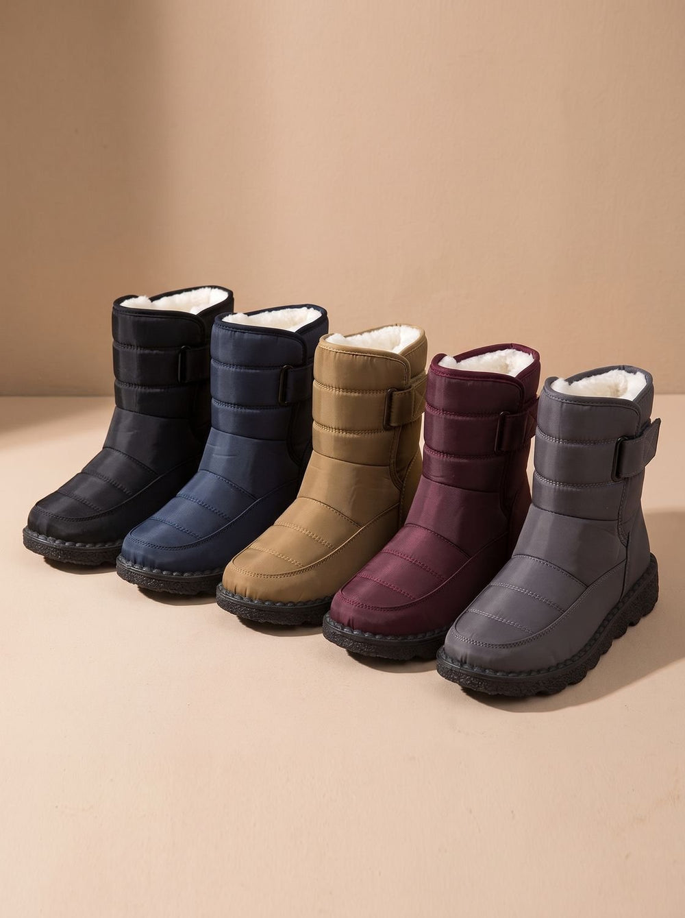 Women's Black Waterproof Winter Boots with Fleece Lining (2)