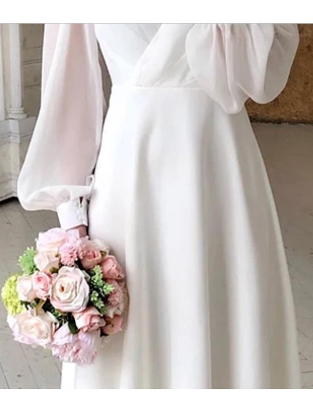 Women's Elegant Flowing Long-Sleeve Wedding Guest Dress (3)