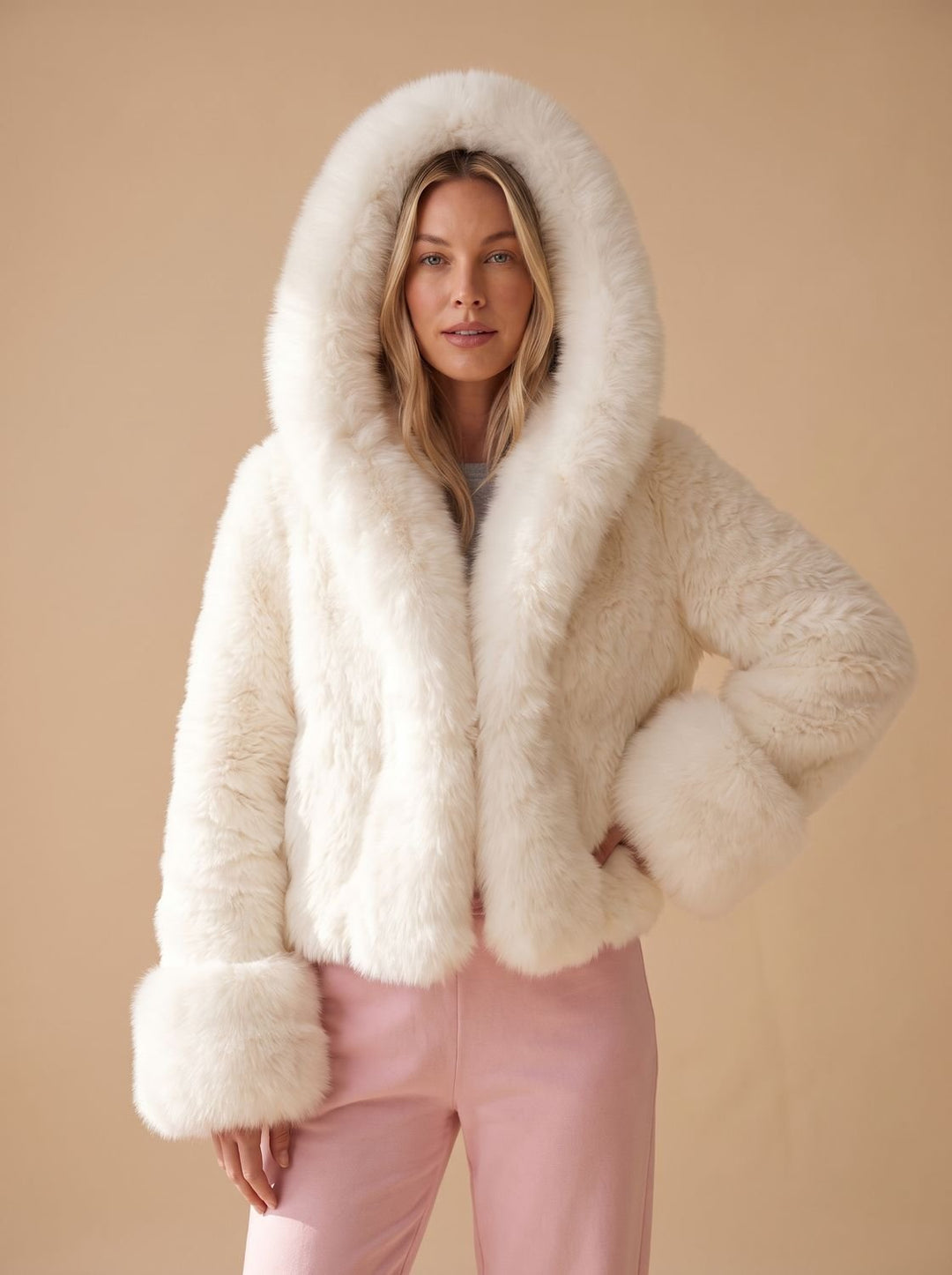 Women's Oversized Hooded Faux Fur Winter Coat (8)