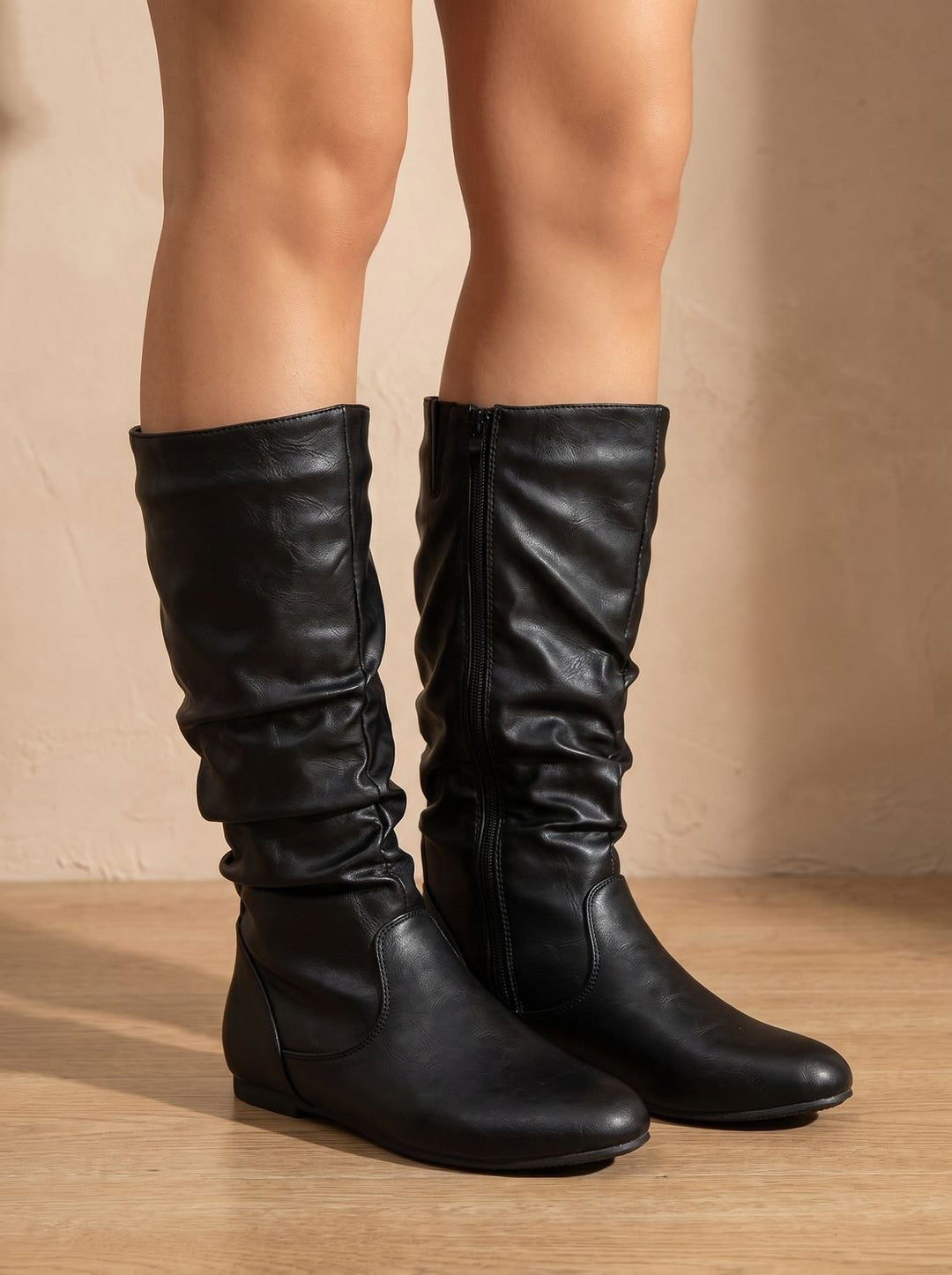 Women's Relaxed Casual Knee High Boots in Black