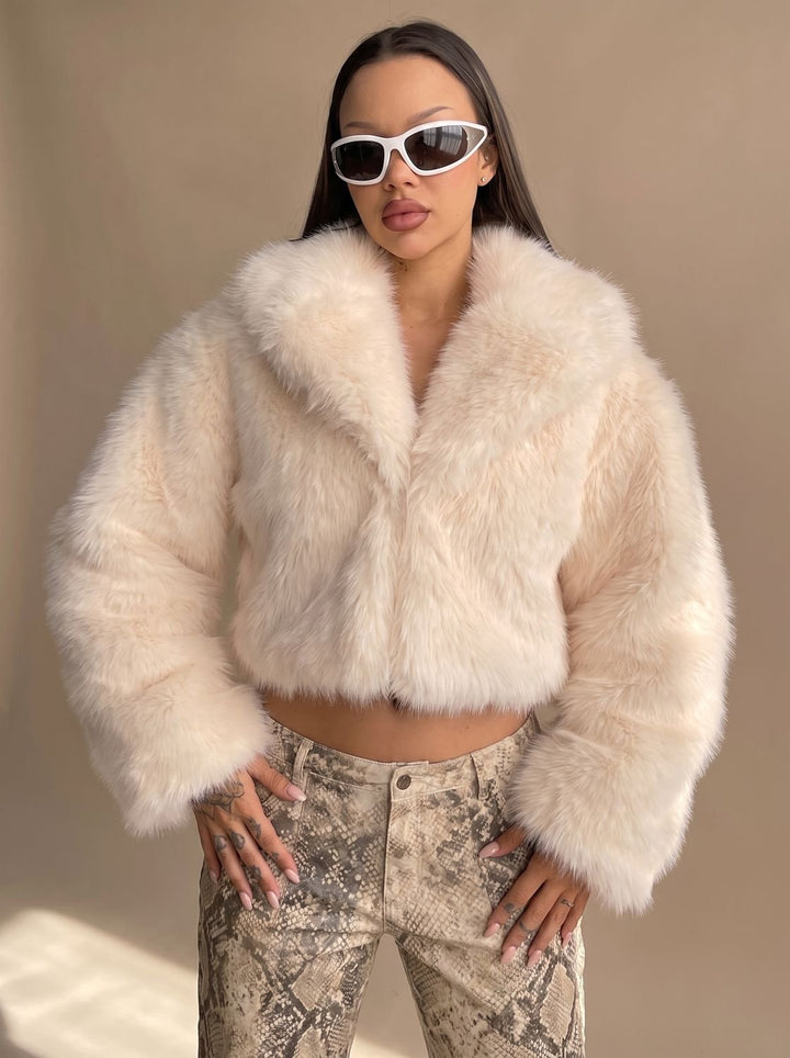 Women's Trench Coat in Cropped Faux Fur in Cream 3