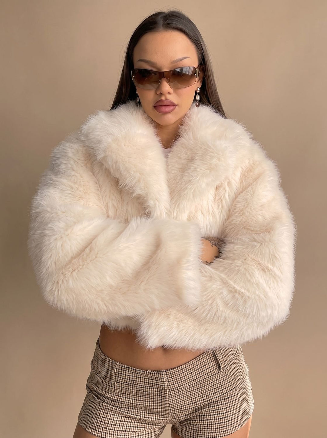 Women's Trench Coat in Cropped Faux Fur in Cream 4