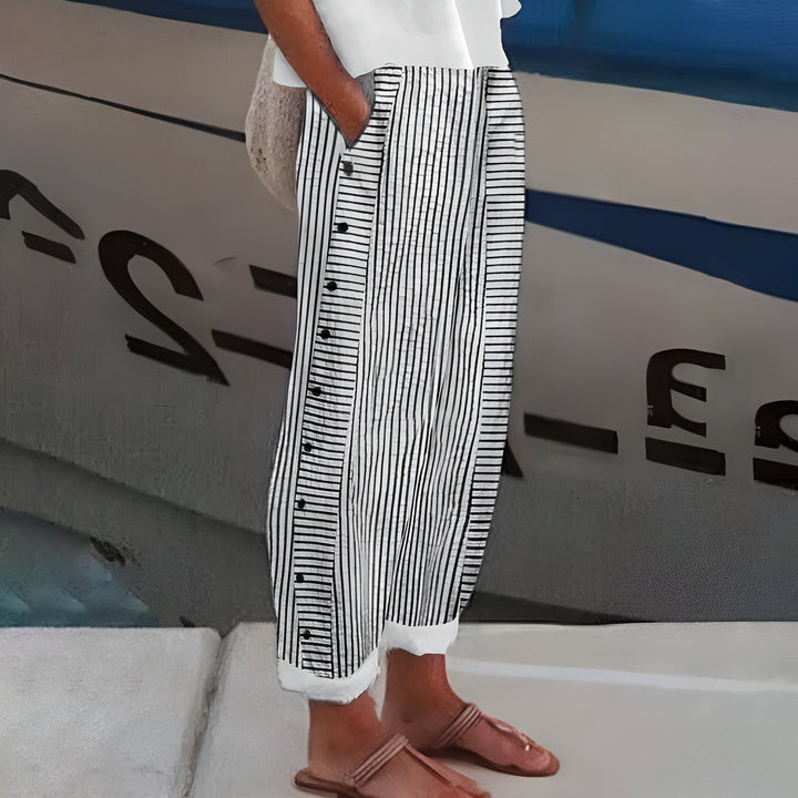 Women's Wide-Leg Trousers in Casual Stripes in Black